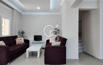 ÇEŞME OVACIK'TA DENİZE 150 M SİTE İÇİNDE 3+1 SATILIK VİLLA 
