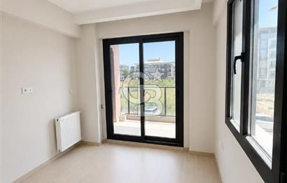 Seyrekte Havuzlu Kiralık Daire