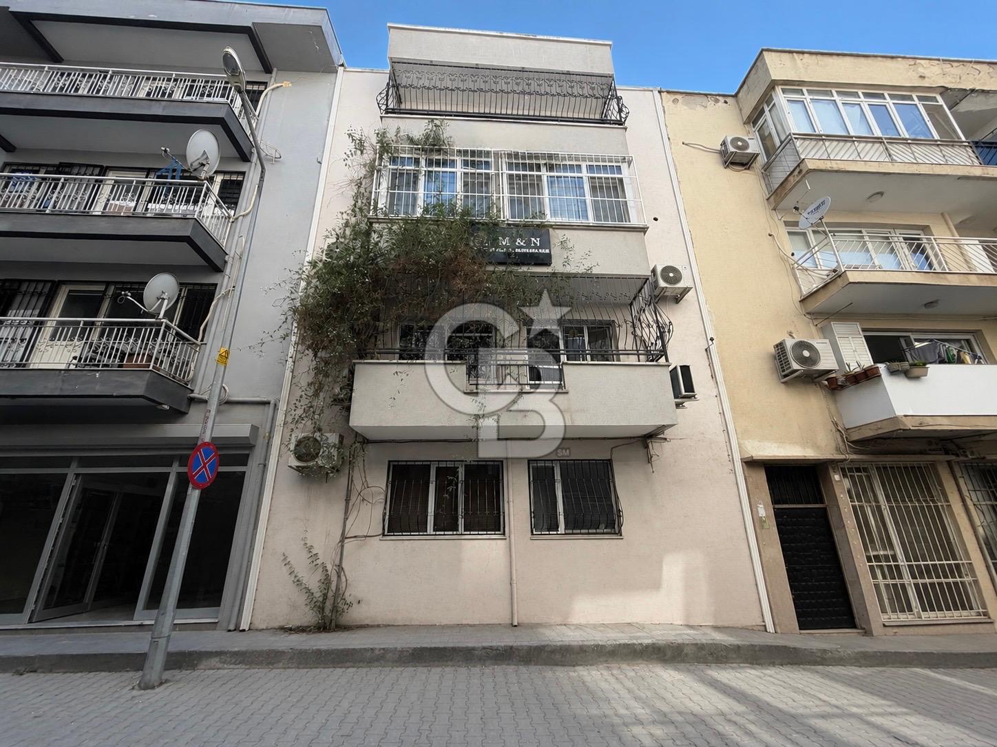 BAYRAKLI ADLİYE EK BİNA SOKAĞINDA 3+1 EŞYALI OFİS FIRSATI..