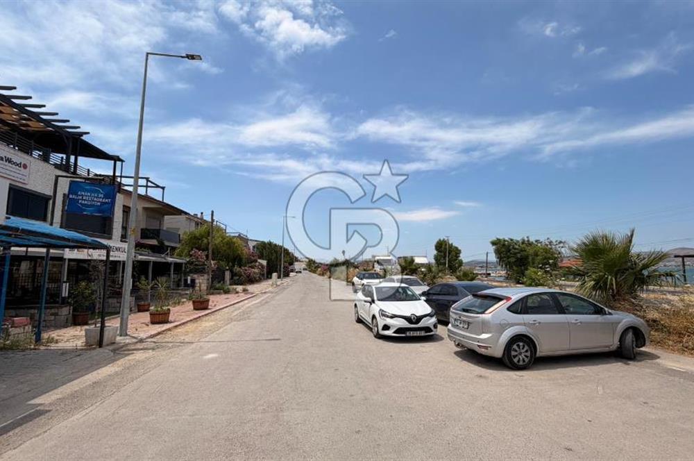 Urla Kalabak'ta Yüksek Kira Getirili Deniz Manzaralı Bina