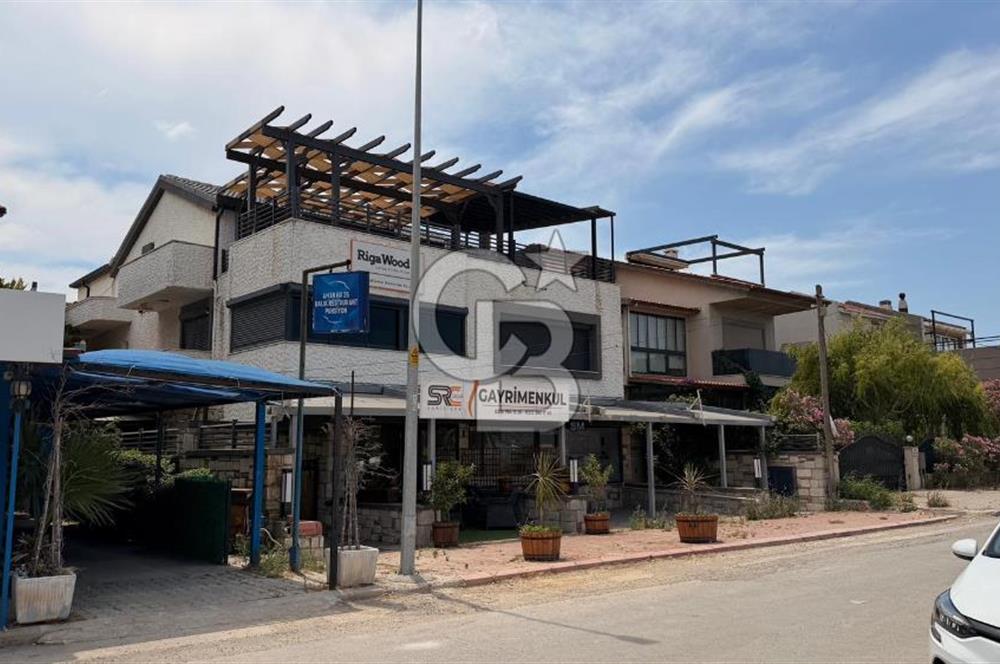 Urla Kalabak'ta Yüksek Kira Getirili Deniz Manzaralı Bina