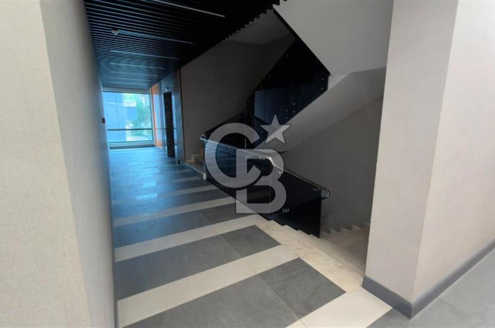 BALGAT MENEKŞE BUSİNESS CENTER ARA KAT 1+1 SATILIK OFİS