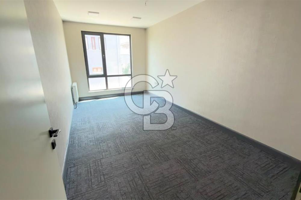 BALGAT MENEKŞE BUSİNESS CENTER ARA KAT 1+1 SATILIK OFİS