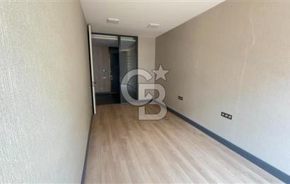BALGAT MENEKŞE BUSİNESS CENTER ARA KAT 1+1 SATILIK OFİS