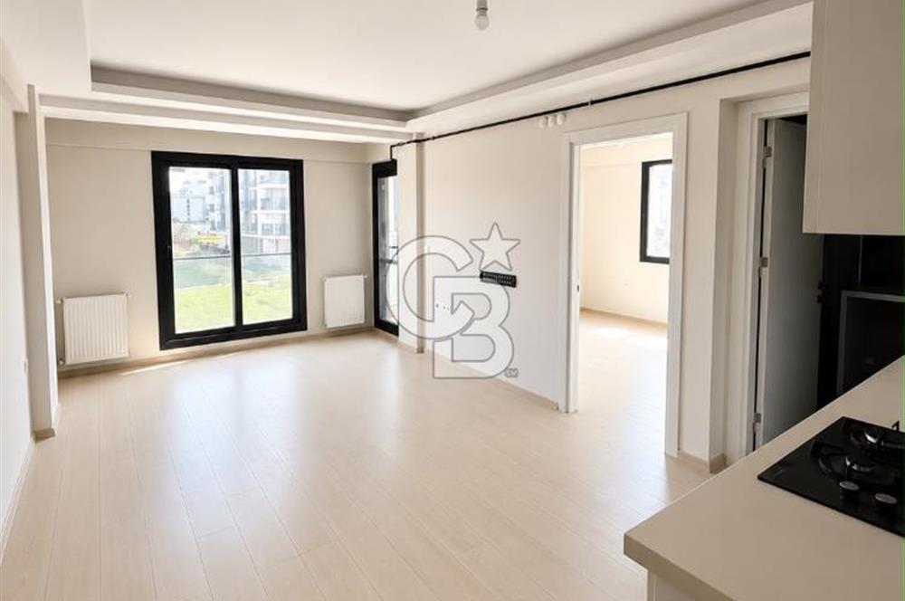 Seyrekte Havuzlu Kiralık Daire