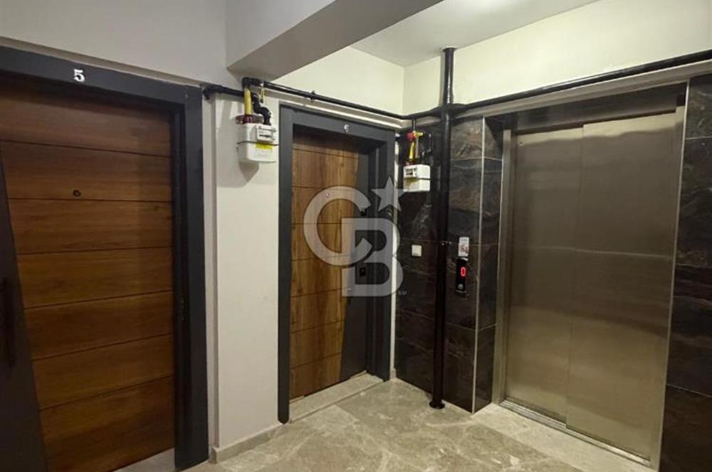 Seyrekte Havuzlu Kiralık Daire