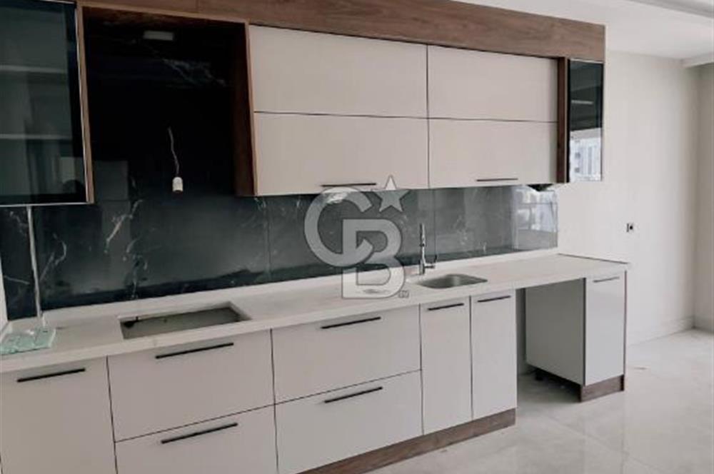 Atatürk Orman Çiftliği Manzaralı Geniş ve Lüks 4+1 Satılık Daire