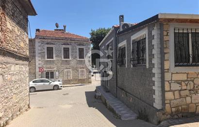 Bir Ev İçinde 3 Ev - Yeni Foça Merkezde Satılık Müstakil