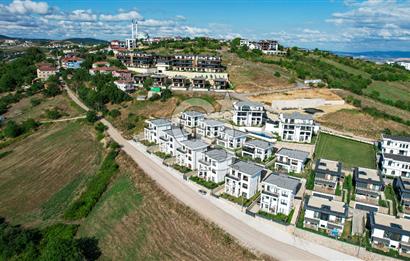 İZMİT KABAOĞLU KAVAN COUNTRY KİRALIK 5+2 MÜSTAKİL SIFIR VİLLA