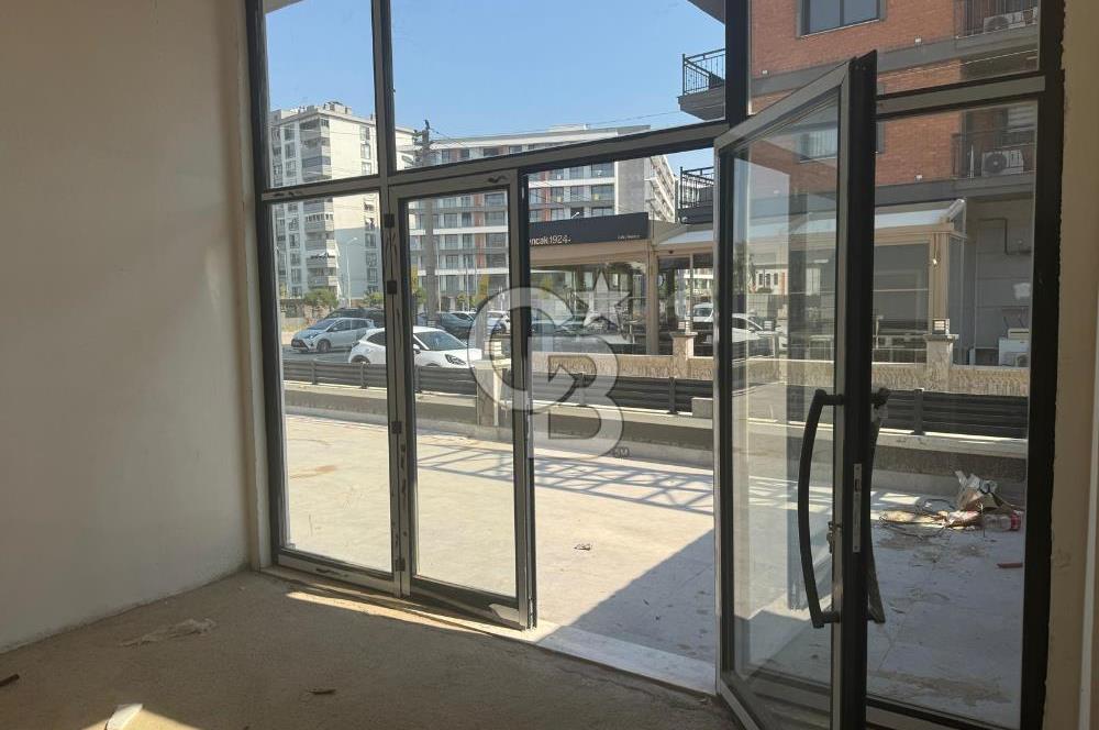 ATAŞEHİR'DE ANAYOL ÜZERİ YÜKSEK MÜŞTERİ POTANSİYELLİ SATILIK İŞYERİ