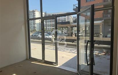 ATAŞEHİR'DE ANAYOL ÜZERİ YÜKSEK MÜŞTERİ POTANSİYELLİ SATILIK İŞYERİ