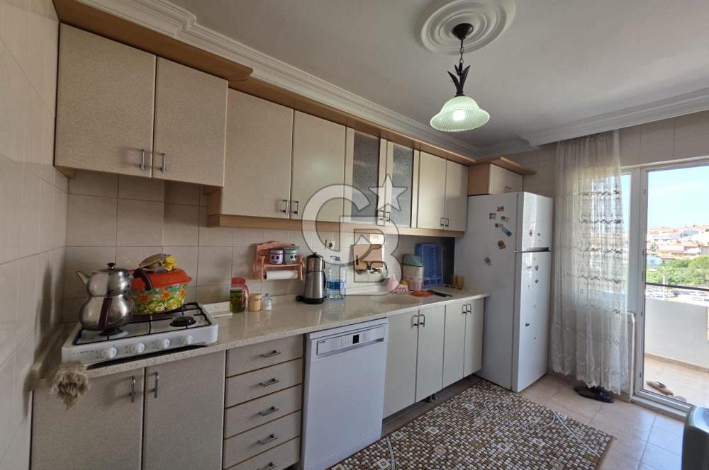 Ayvalık 150 Evler Mahallesi'nde Kırlangıç AVM ye yürüme mesafesinde, Deniz Manzaralı 3+1 Daire