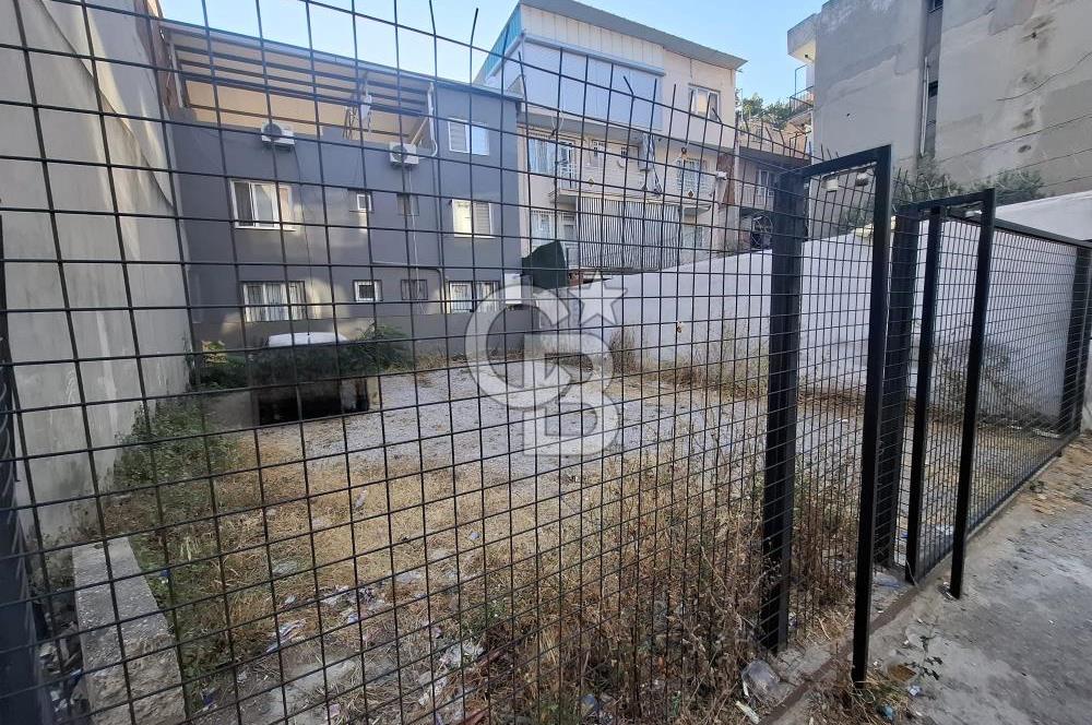 BORNOVA ÇAMDİBİNDE 2 KAT İMARLI 126 M2 ARSA