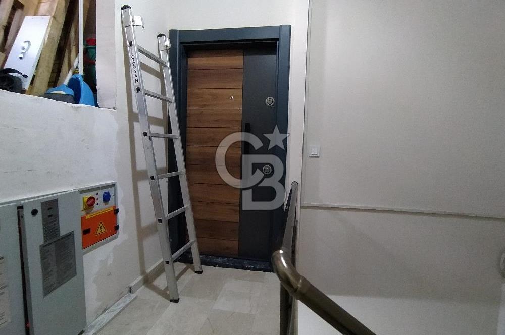 ZÜMRÜTEVLER'DE YENİ BİNADA TERASLI, DENİZ MANZARALI 4+2 DUBLEKS