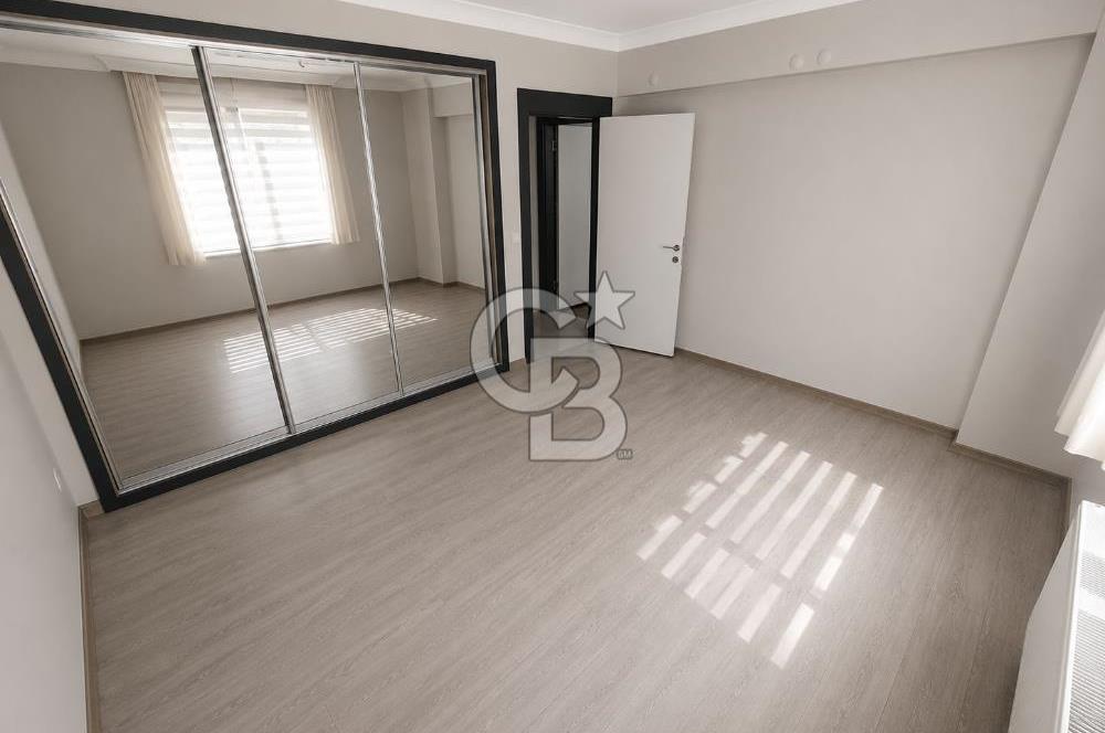 KEÇİÖREN OVACIK BUTİK SİTEDE SATILIK 4+1 LÜX DAİRE 220 M2