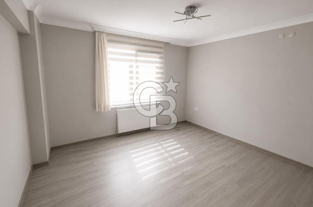 KEÇİÖREN OVACIK BUTİK SİTEDE SATILIK 4+1 LÜX DAİRE 220 M2