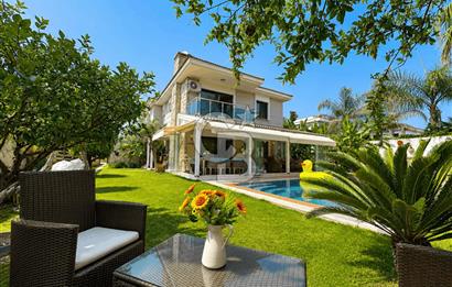 ÇEŞME ALAÇATI GÖBENE'DE SATILIK MÜSTAKİL 3+1 HAVUZLU VİLLA