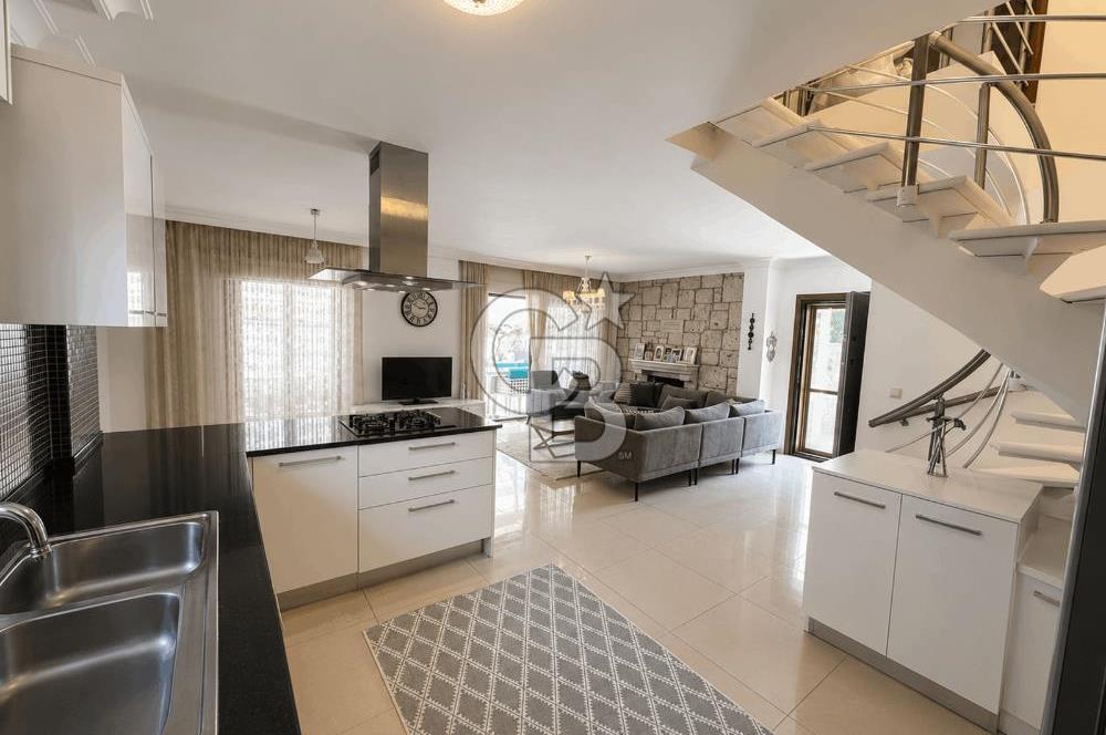 ÇEŞME ALAÇATI GÖBENE'DE SATILIK MÜSTAKİL 3+1 HAVUZLU VİLLA