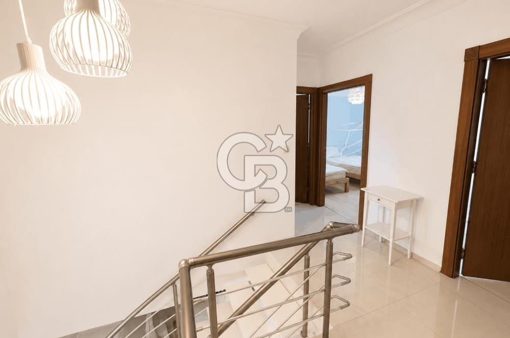 ÇEŞME ALAÇATI GÖBENE'DE SATILIK MÜSTAKİL 3+1 HAVUZLU VİLLA