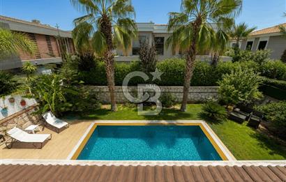 ÇEŞME ALAÇATI GÖBENE'DE SATILIK MÜSTAKİL 3+1 HAVUZLU VİLLA