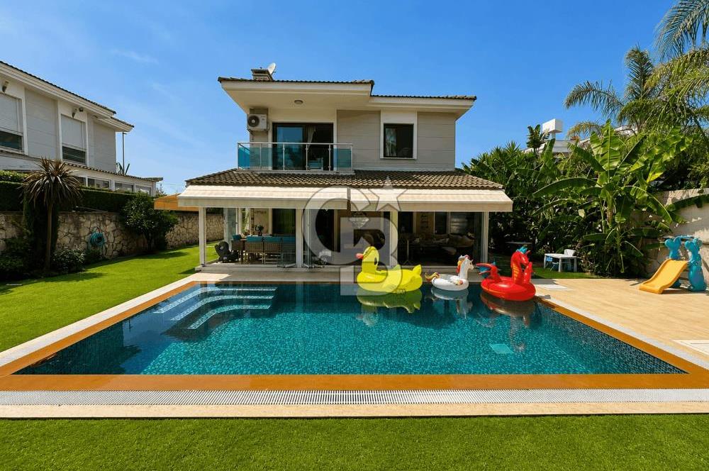 ÇEŞME ALAÇATI GÖBENE'DE SATILIK MÜSTAKİL 3+1 HAVUZLU VİLLA