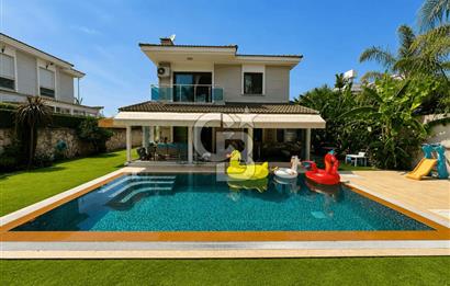 ÇEŞME ALAÇATI GÖBENE'DE SATILIK MÜSTAKİL 3+1 HAVUZLU VİLLA