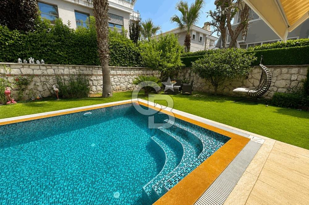 ÇEŞME ALAÇATI GÖBENE'DE SATILIK MÜSTAKİL 3+1 HAVUZLU VİLLA