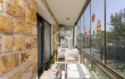 Foça Hacıveli Mah. Satılık 3+1 Bahçeli Geniş Dubleks Villa