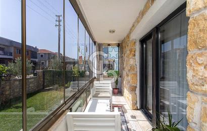 Foça Hacıveli Mah. Satılık 3+1 Bahçeli Geniş Dubleks Villa