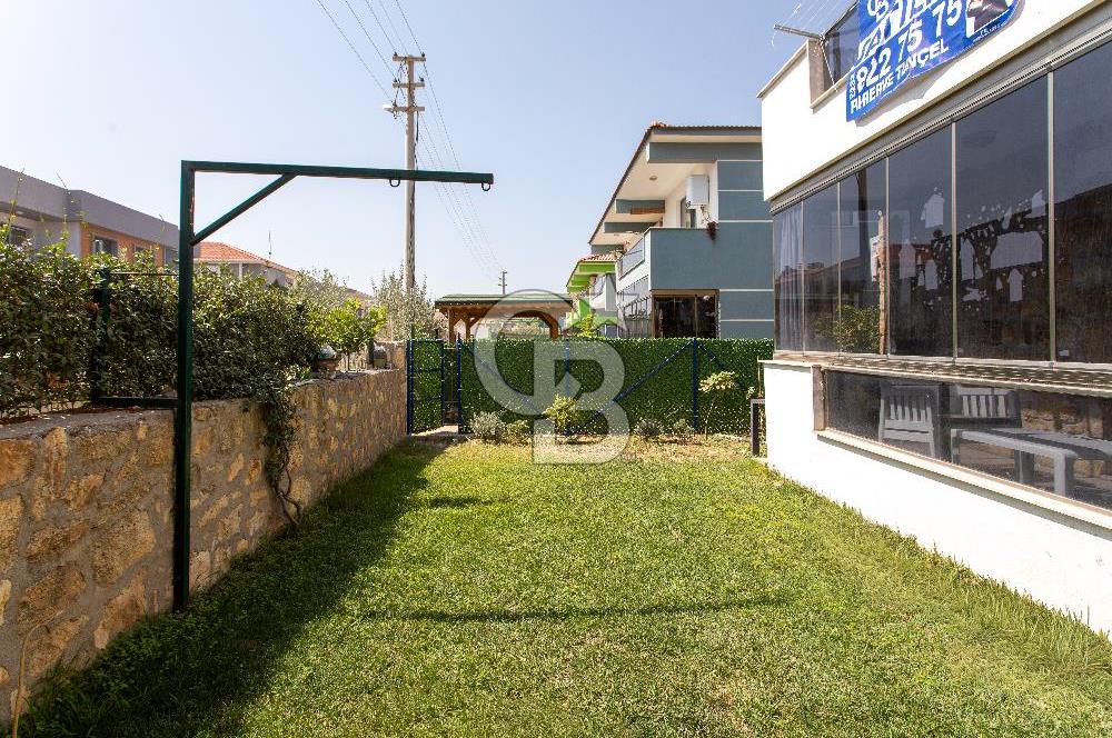 Foça Hacıveli Mah. Satılık 3+1 Bahçeli Geniş Dubleks Villa