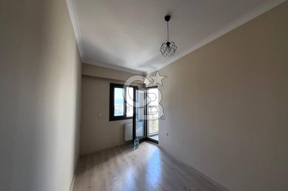 Bayraklı Gümüşpala'da Deniz Manzaralı Kiralık 2+1 Daire