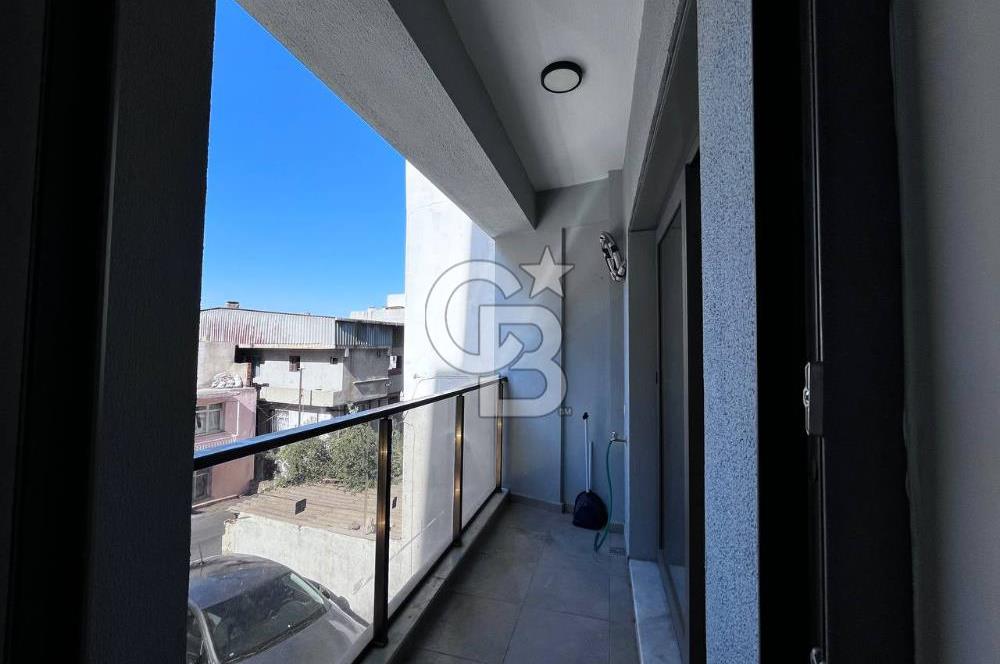 Bayraklı Gümüşpala'da Deniz Manzaralı Kiralık 2+1 Daire