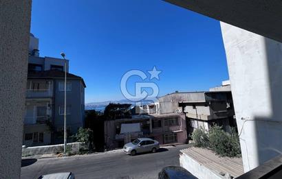 Bayraklı Gümüşpala'da Deniz Manzaralı Kiralık 2+1 Daire
