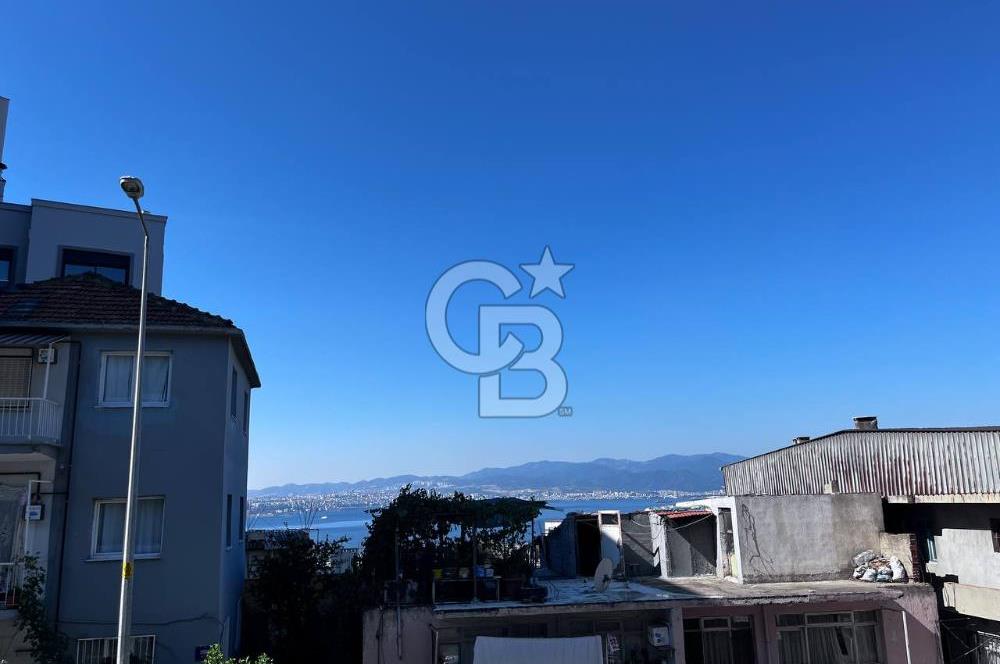 Bayraklı Gümüşpala'da Deniz Manzaralı Kiralık 2+1 Daire