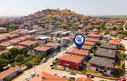 Foça Hacıveli Mah. Satılık 3+1 Bahçeli Geniş Dubleks Villa