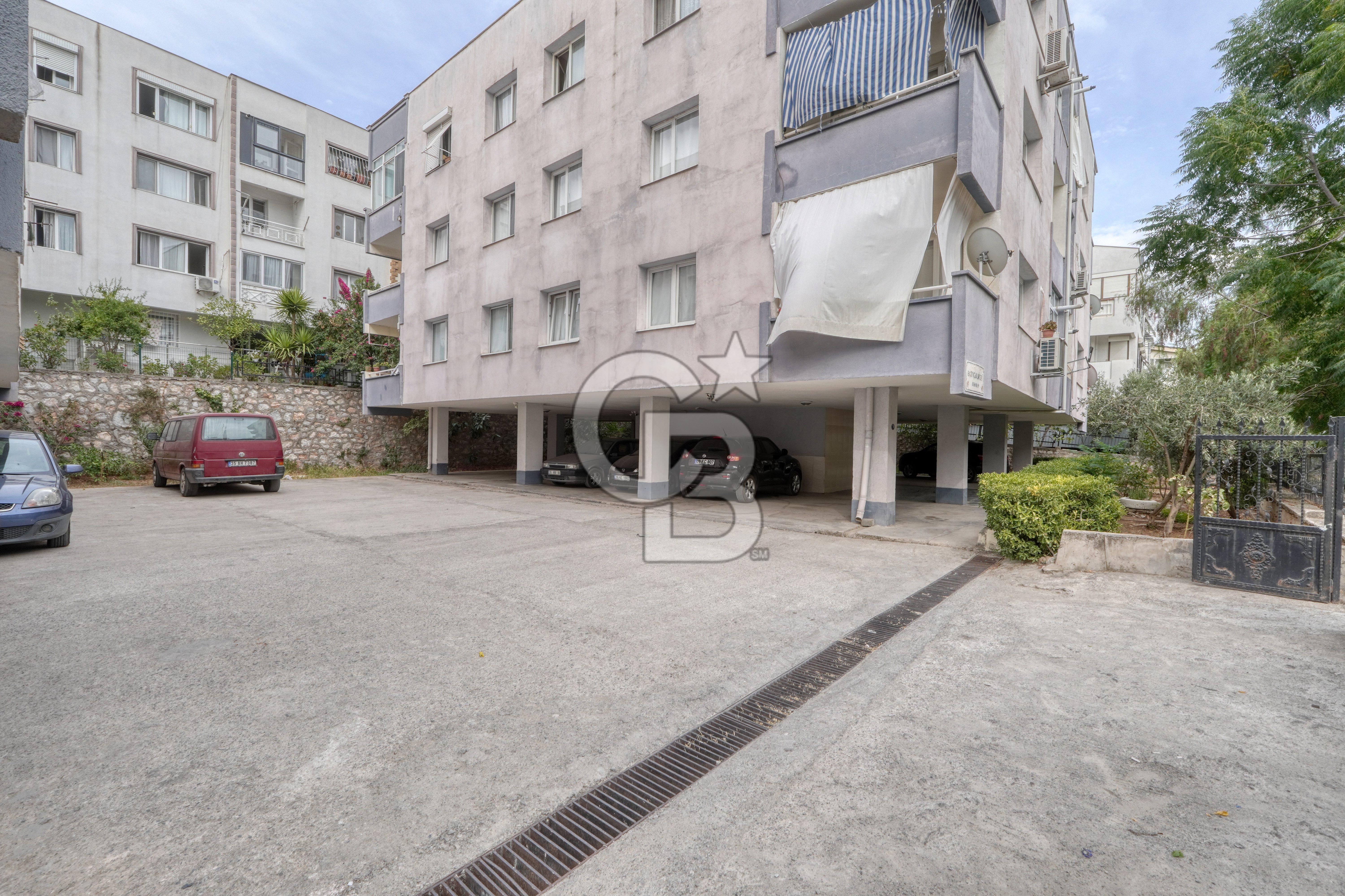 Bornova Atatürk Mahallesi Yavuz Caddesi Yakını 2+1 Satılık Daire