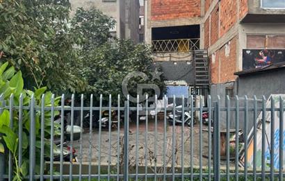 Ümraniye Çarşıda Merkezi konumda satılık arsa