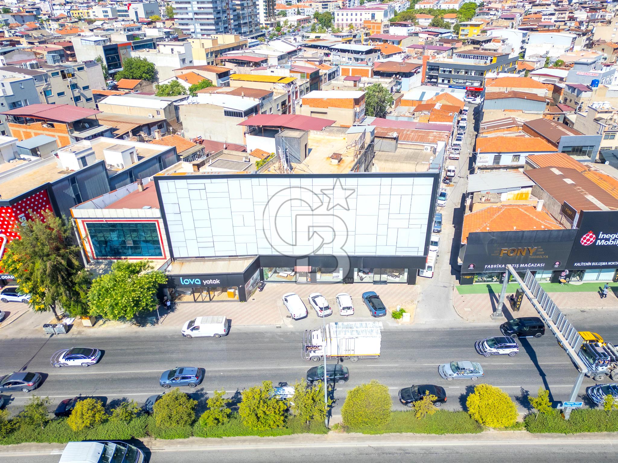 YEŞİLLİK CADDESİ ÜZERİ, KÖŞE KONUMLU SATILIK BİNA