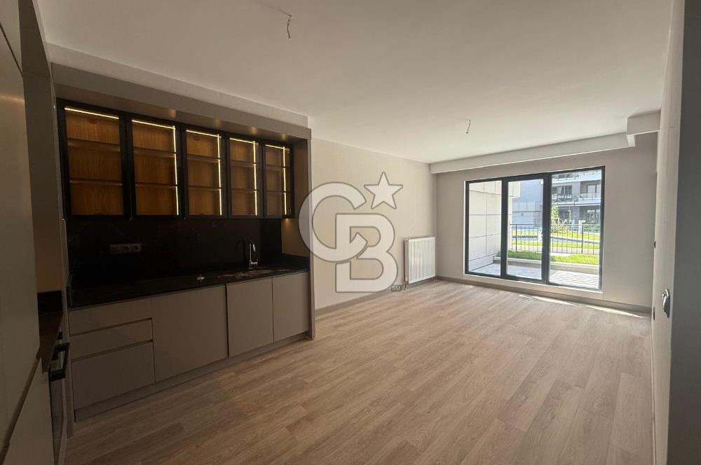 RELAX CADDE'DE GENİŞ BAHÇE KULLANIMLI LÜKS 1+1 KİRALIK DAİRE