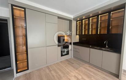 RELAX CADDE'DE GENİŞ BAHÇE KULLANIMLI LÜKS 1+1 KİRALIK DAİRE