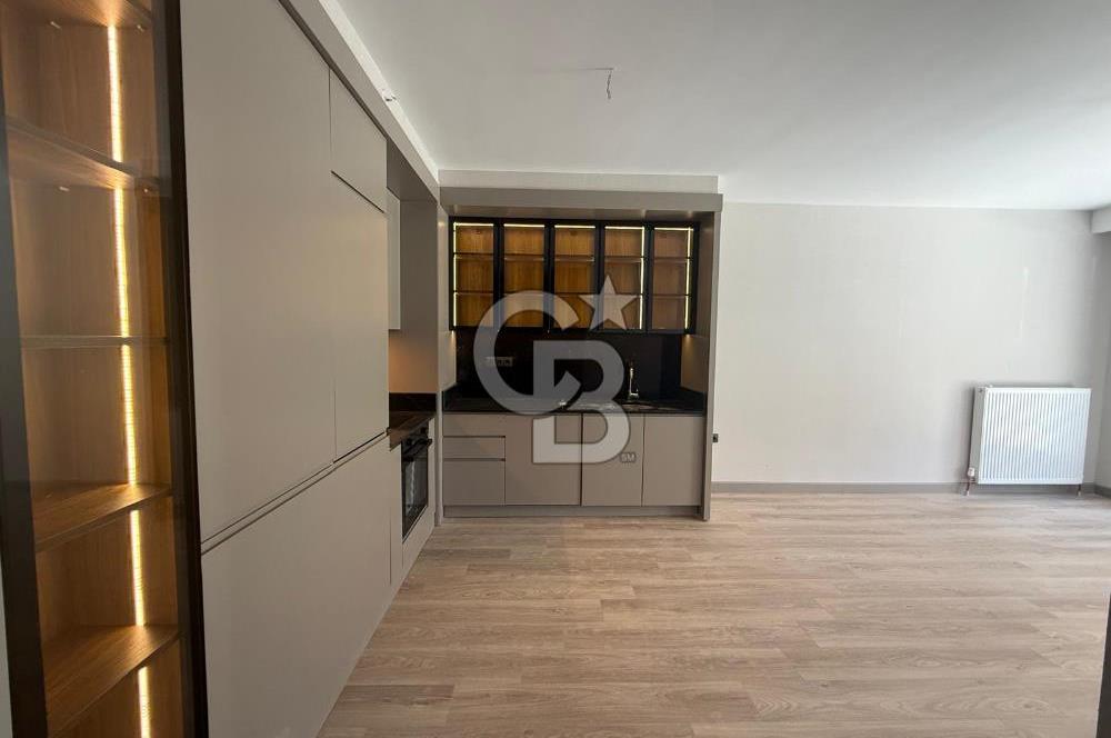 RELAX CADDE'DE GENİŞ BAHÇE KULLANIMLI LÜKS 1+1 KİRALIK DAİRE