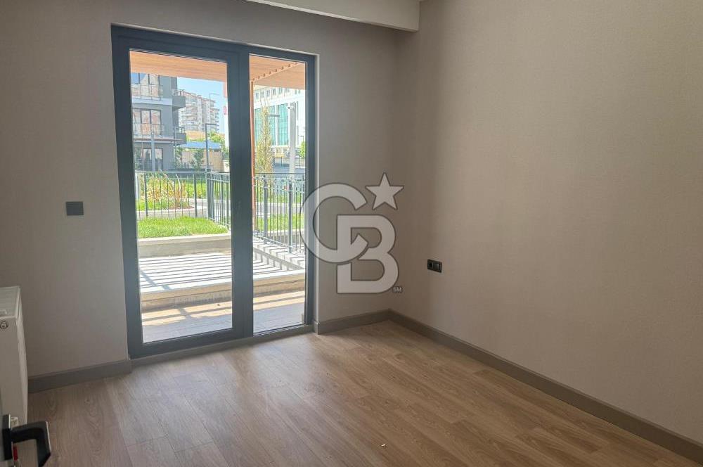 RELAX CADDE'DE GENİŞ BAHÇE KULLANIMLI LÜKS 1+1 KİRALIK DAİRE