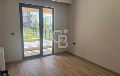 RELAX CADDE'DE GENİŞ BAHÇE KULLANIMLI LÜKS 1+1 KİRALIK DAİRE