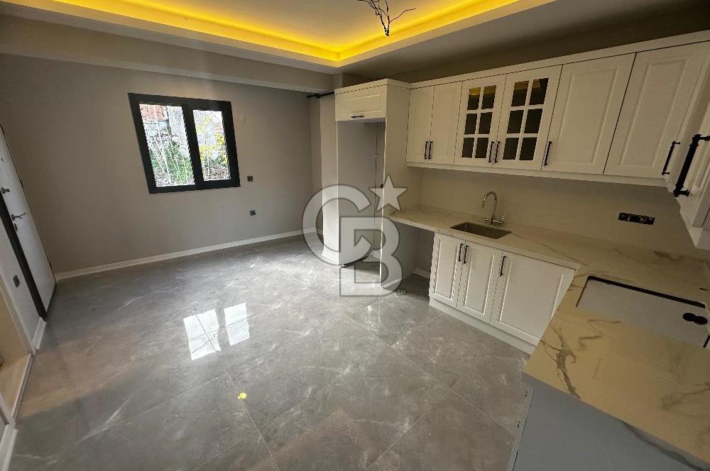Urla Yelaltı’nda teraslı,seçkin tripleks ikiz villa
