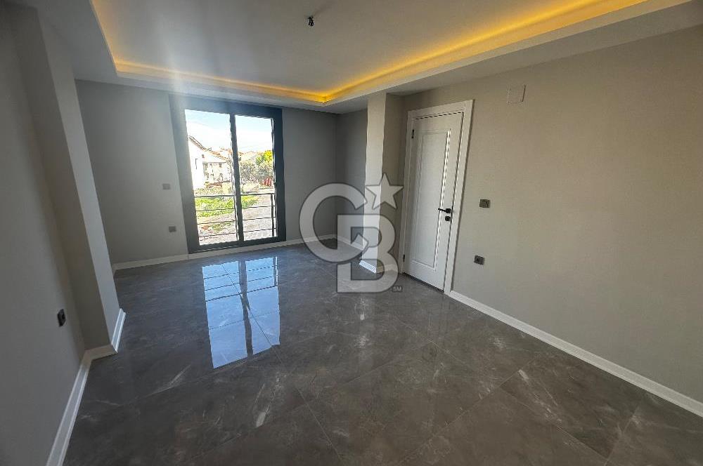 Urla Yelaltı’nda teraslı,seçkin tripleks ikiz villa