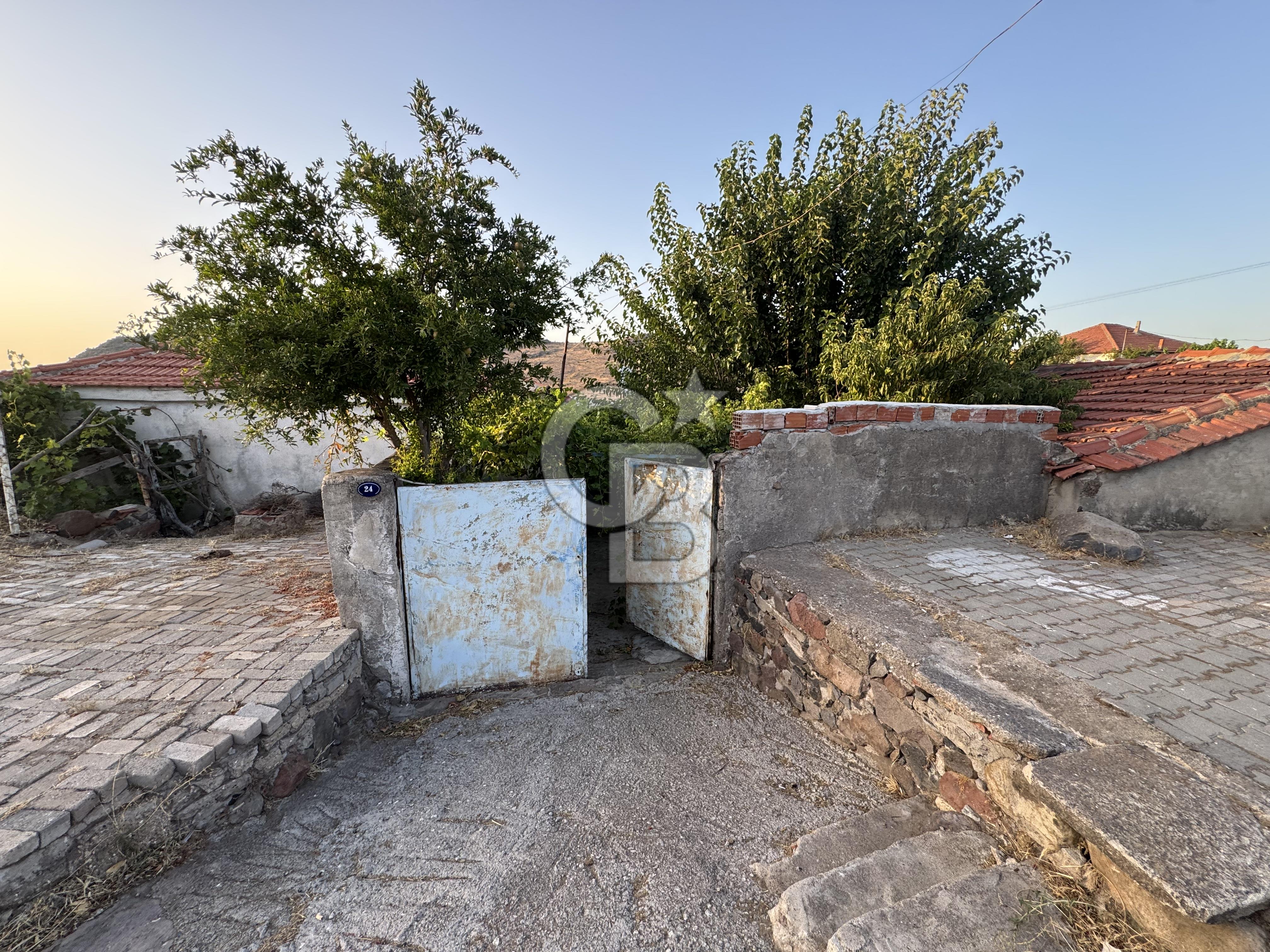 CB ODAK'TAN KARAKUZU KÖYÜ'NDE SATILIK MÜSTAKİL TAPULU KÖY EVİ