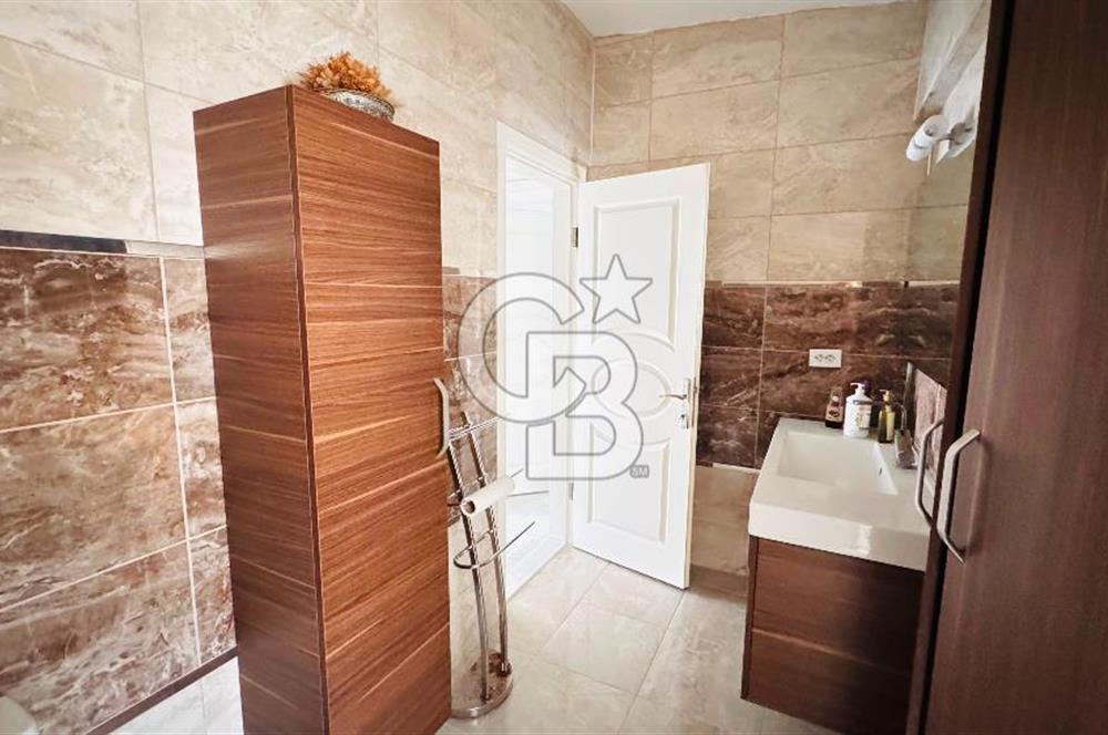 Foça Denizkentte Eşyalı Kiralık Deniz Manzaralı 4+1 Villa