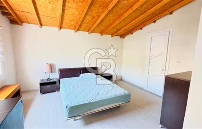 Foça Denizkentte Eşyalı Kiralık Deniz Manzaralı 4+1 Villa