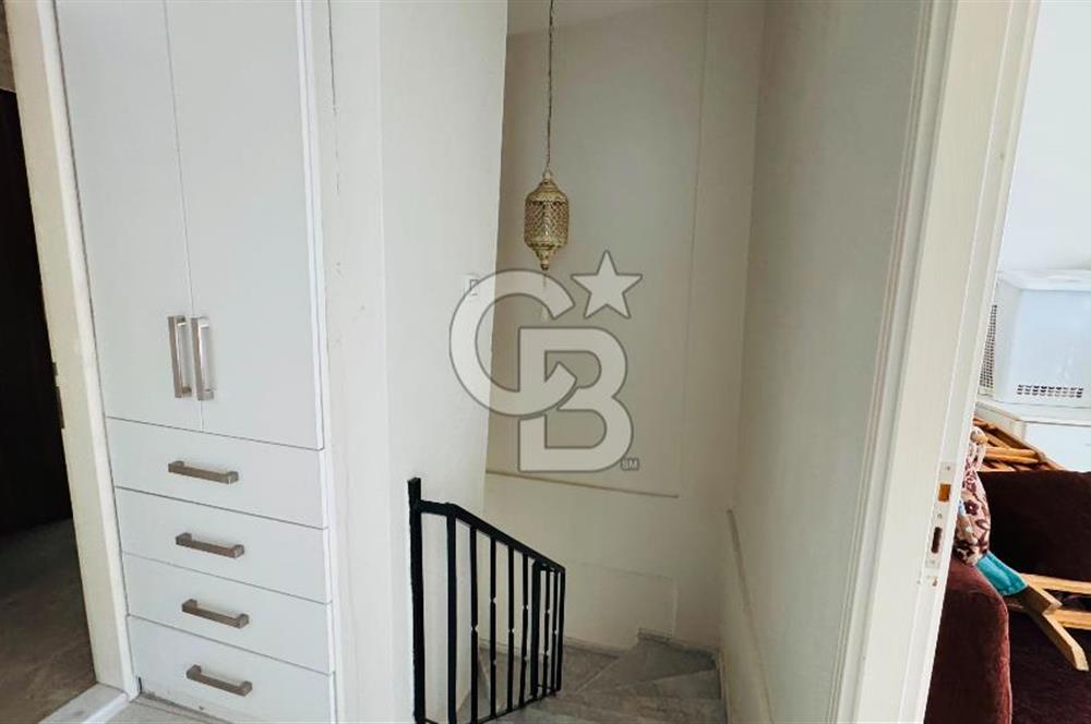 Foça Denizkentte Eşyalı Kiralık Deniz Manzaralı 4+1 Villa