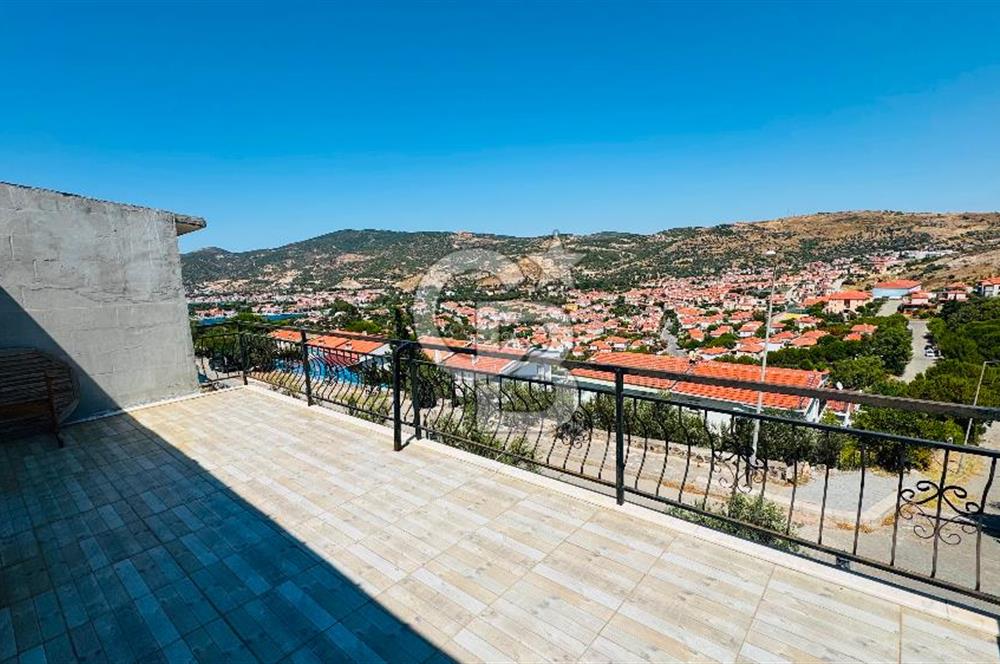 Foça Denizkentte Eşyalı Kiralık Deniz Manzaralı 4+1 Villa